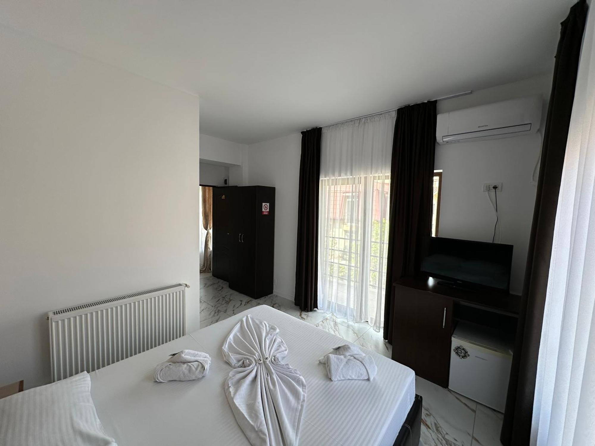 Casa Roma Hotell Năvodari Eksteriør bilde